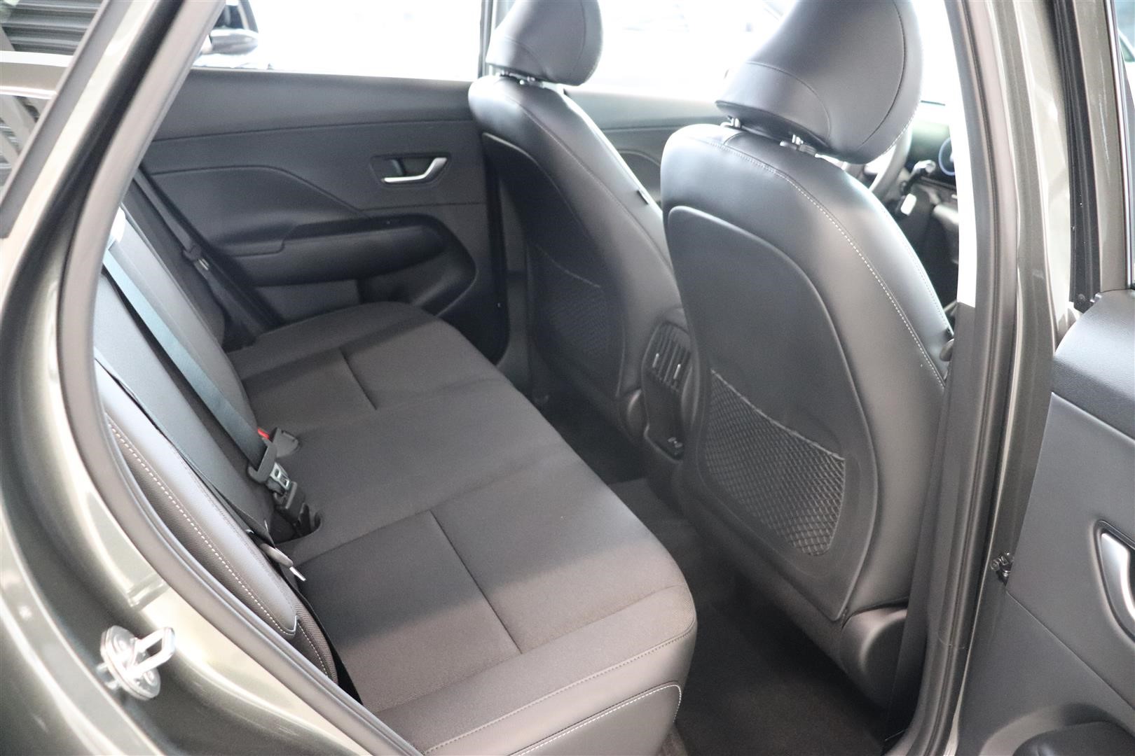 Hyundai Kona 1.0 T-GDi 120hk 7DCT Essential Skyltbil_7