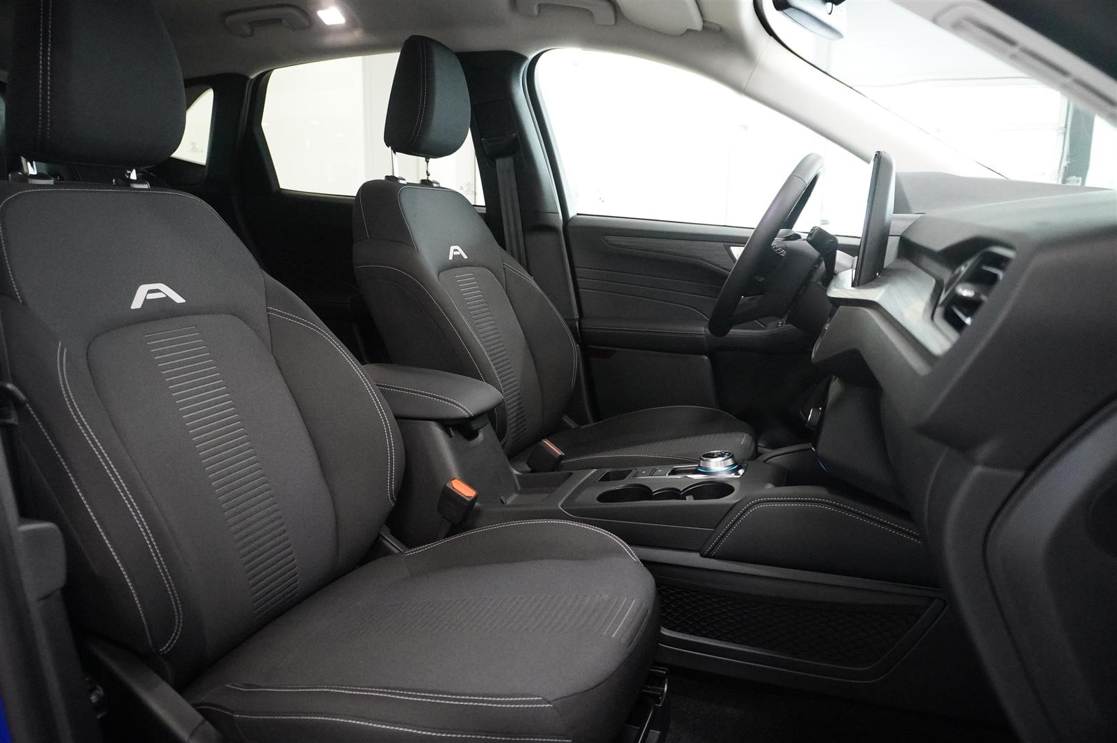 Active 2.5 Plug-In Hybrid FWD 243hk_4