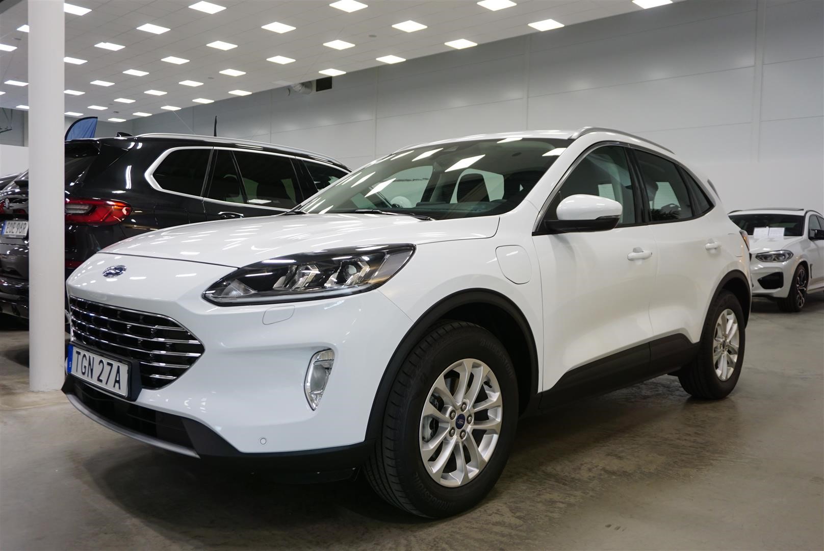 Ford Kuga Titanium Plug-In FWD 225hk CVT Vinterpaket
