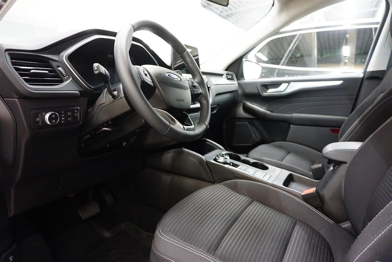 Ford Kuga Titanium Plug-In FWD 225hk CVT Vinterpaket_7