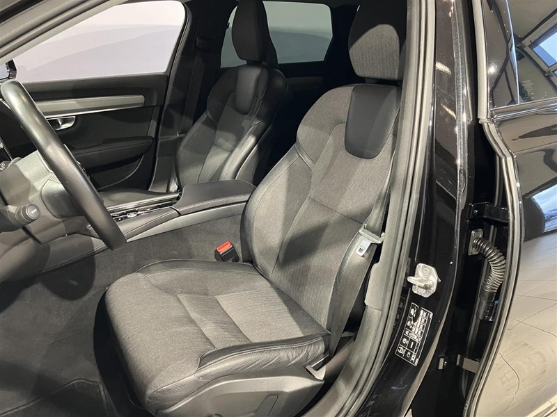 Volvo V90 D3 150hk Momentum Adv Edit VoC B-Kamera_4