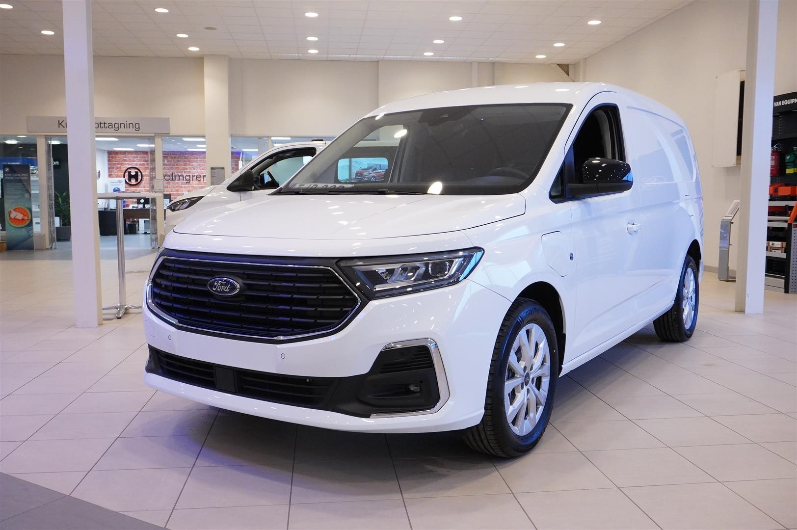 Skåp L2 Limited 1.5 EcoBoost Plug-In 110kw 150hk 6AT