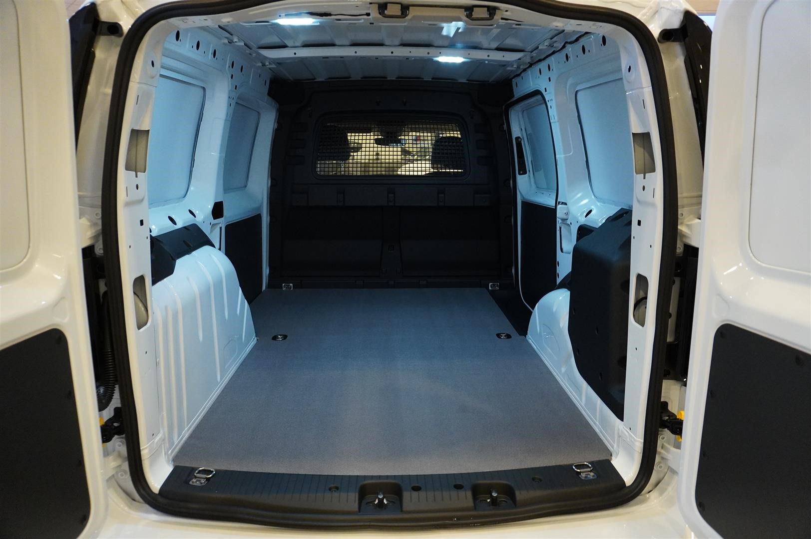 Skåp L2 Limited 1.5 EcoBoost Plug-In 110kw 150hk 6AT_5