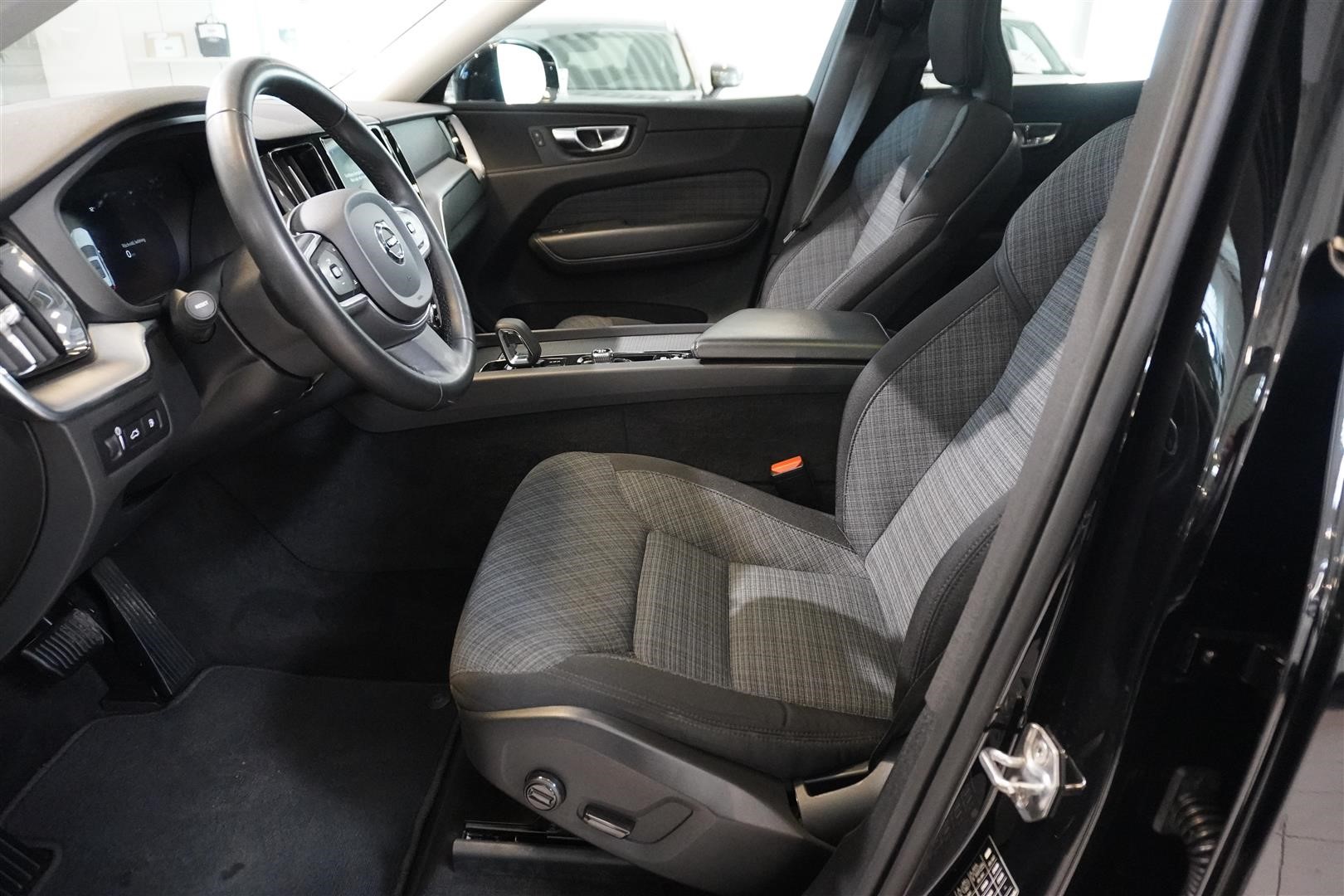 Recharge T6 AWD Geartronic Inscription Expression 340hk_1