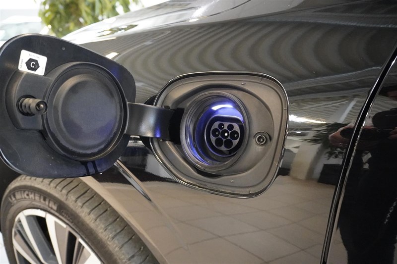 Recharge T6 AWD Geartronic Inscription Expression 340hk_10