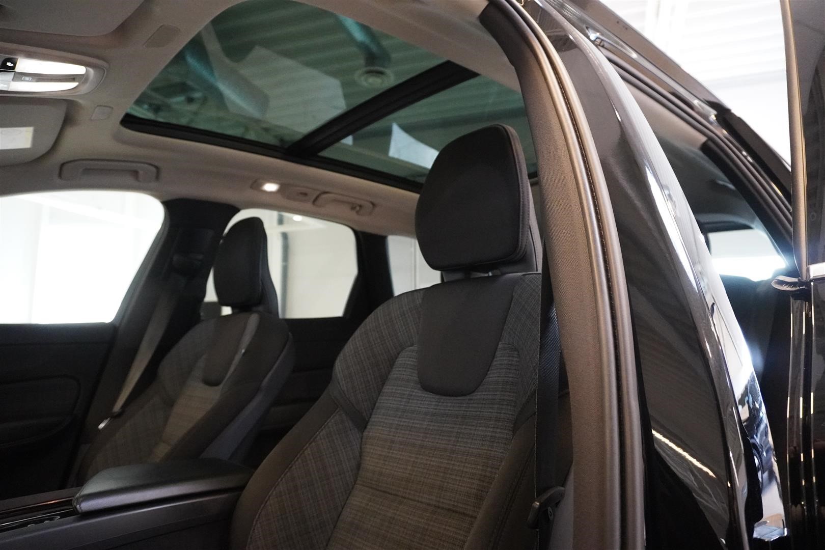 Recharge T6 AWD Geartronic Inscription Expression 340hk_14