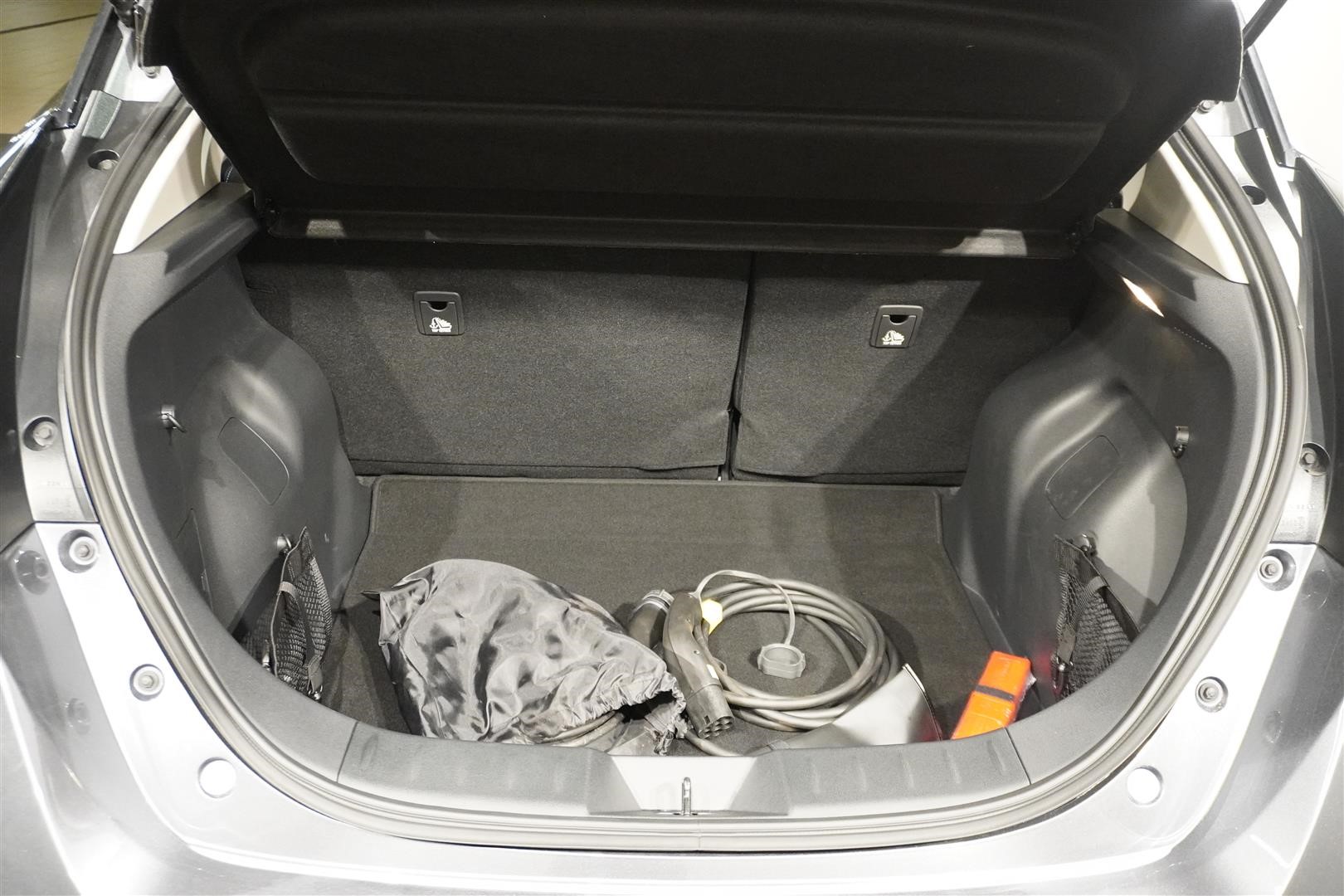 Acenta 39 kWh Kamera Keyless Add-Farth. Releasing_5