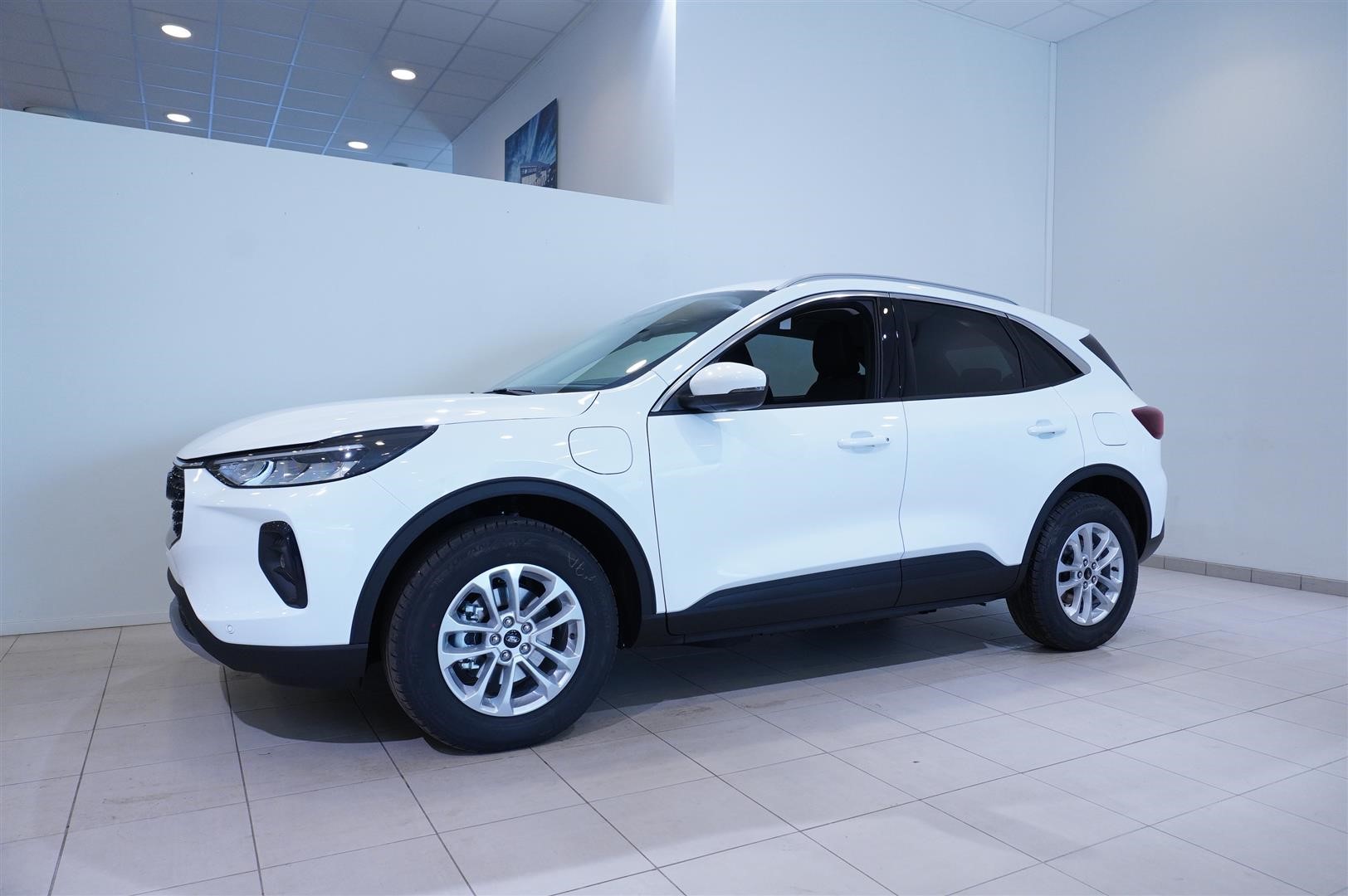 Titanium 2.5 Plug-In Hybrid FWD 243hk CVT Inkl. Vinterpaket_3