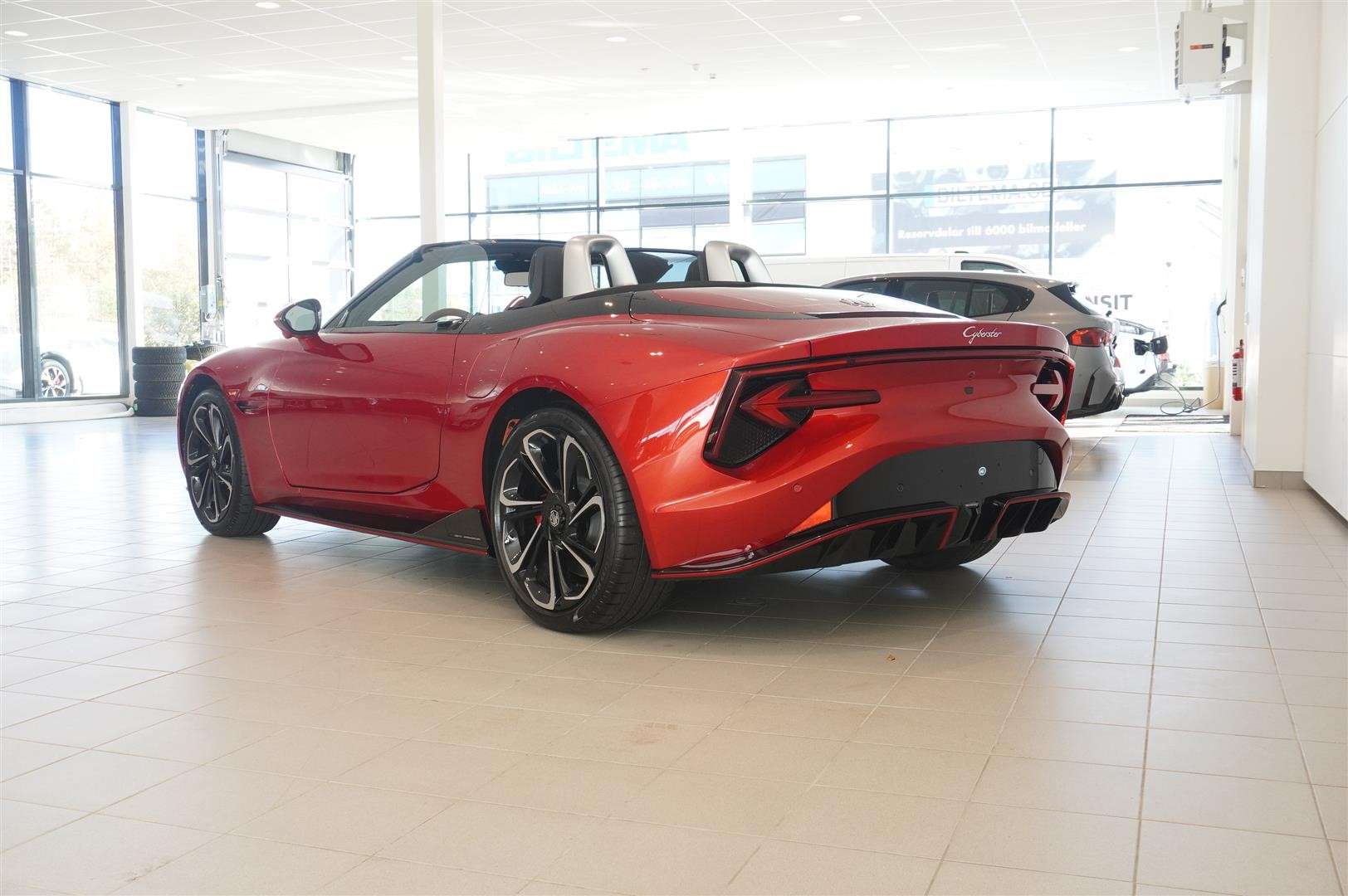GT 77 kWh - Dual Motor_4