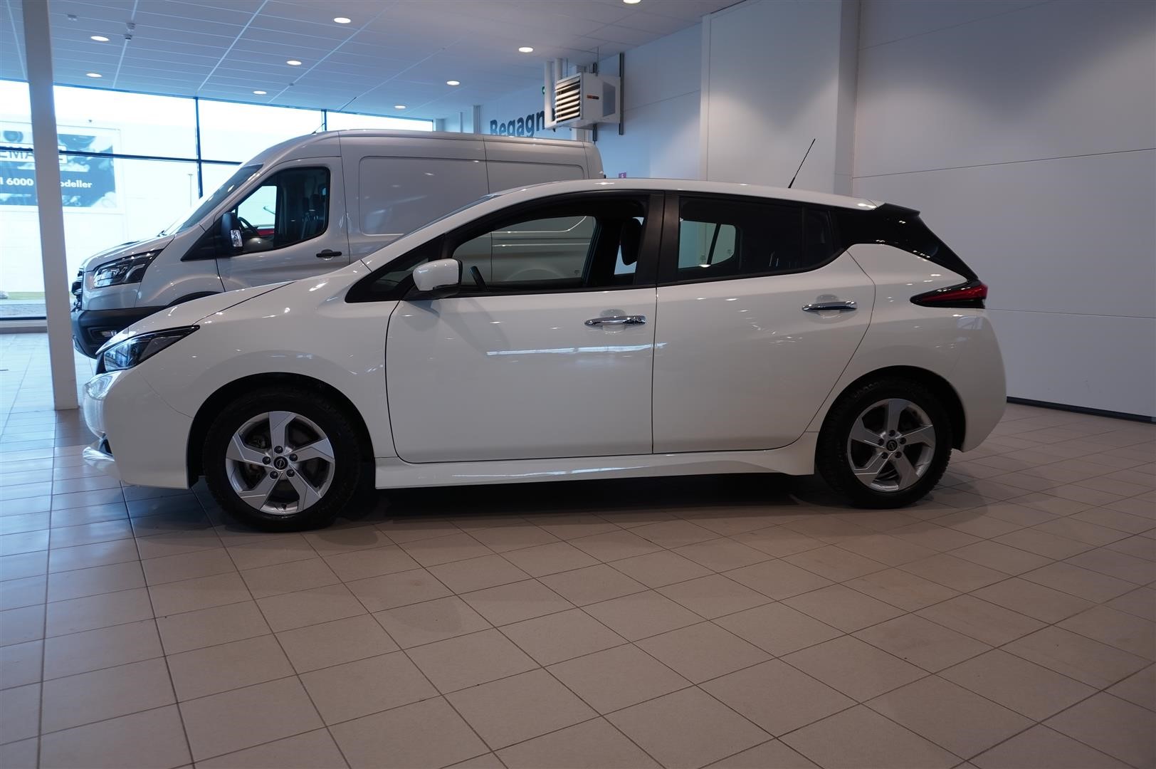 5dr Acenta 39 kWh Ink V-Hjul Och Fri Service_2