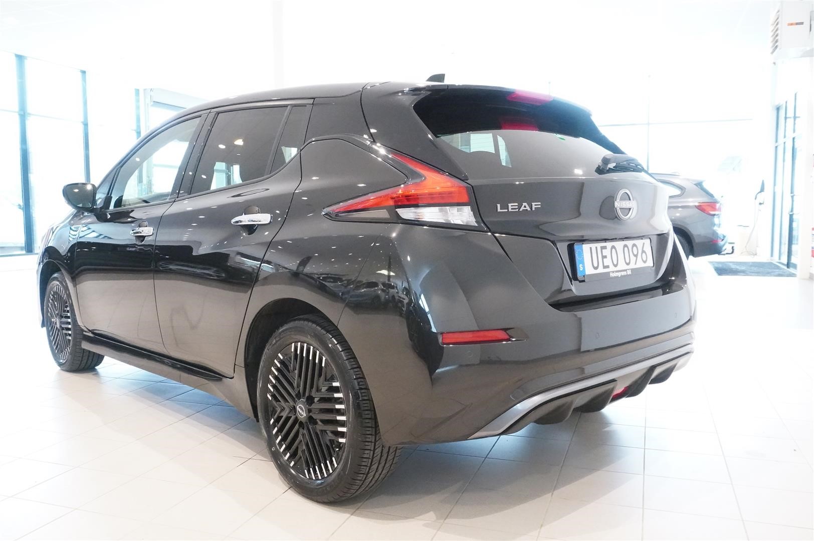 5dr Tekna 59 kWh_3