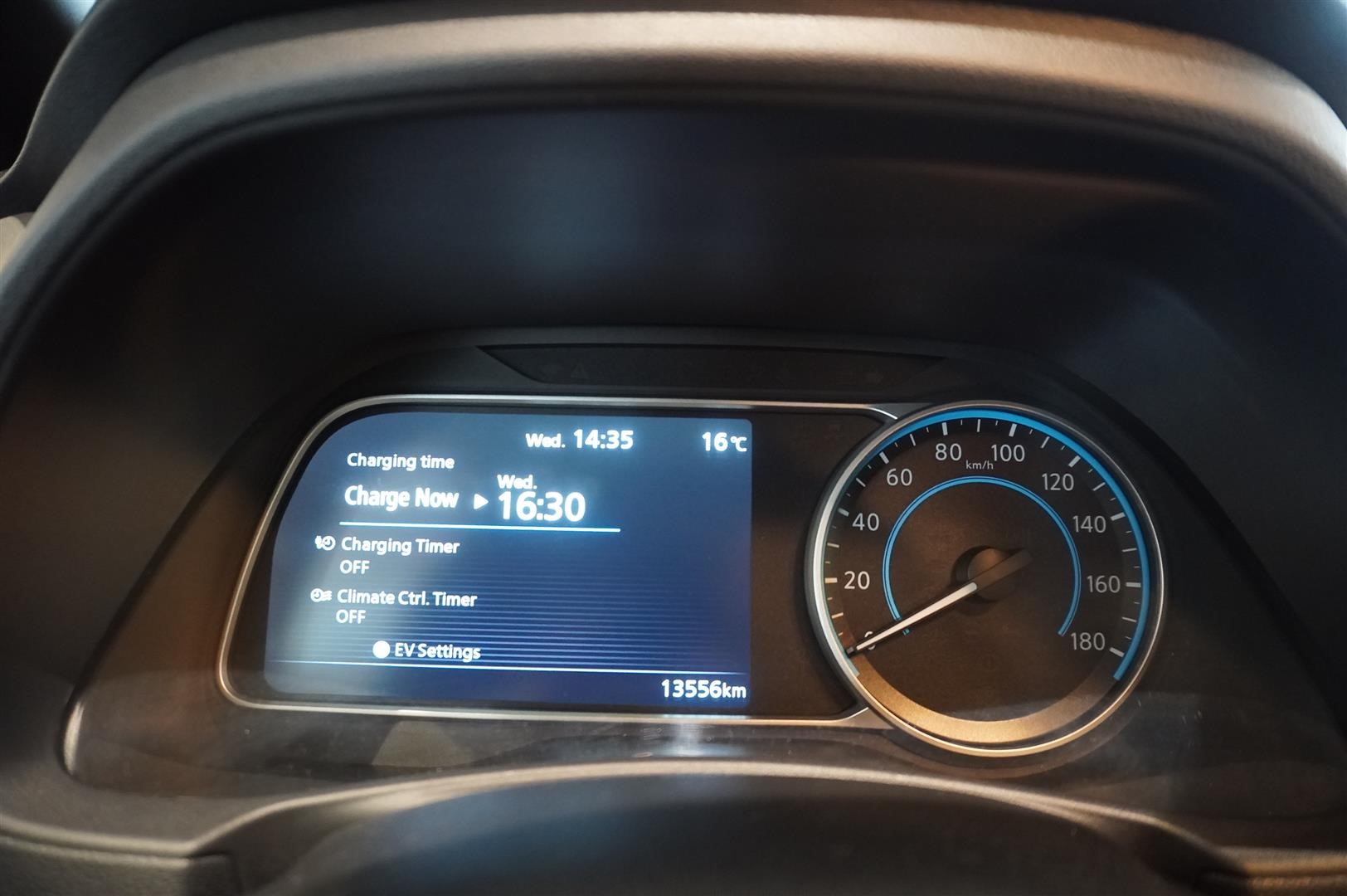 5dr Tekna 59 kWh_12