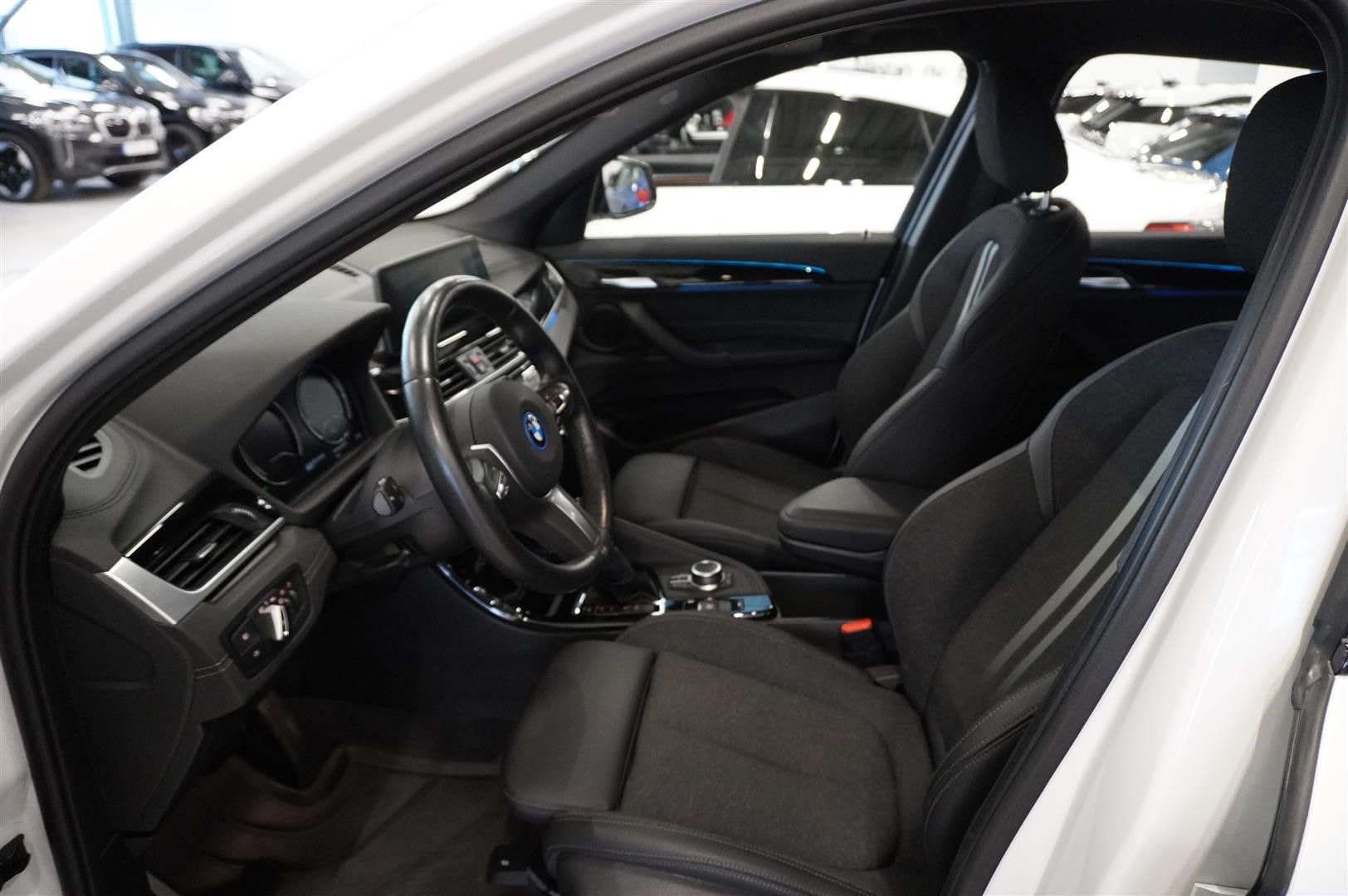 xDrive25e M-Sport Navi Head-Up Backkamera Rattvärme Leasebar_8