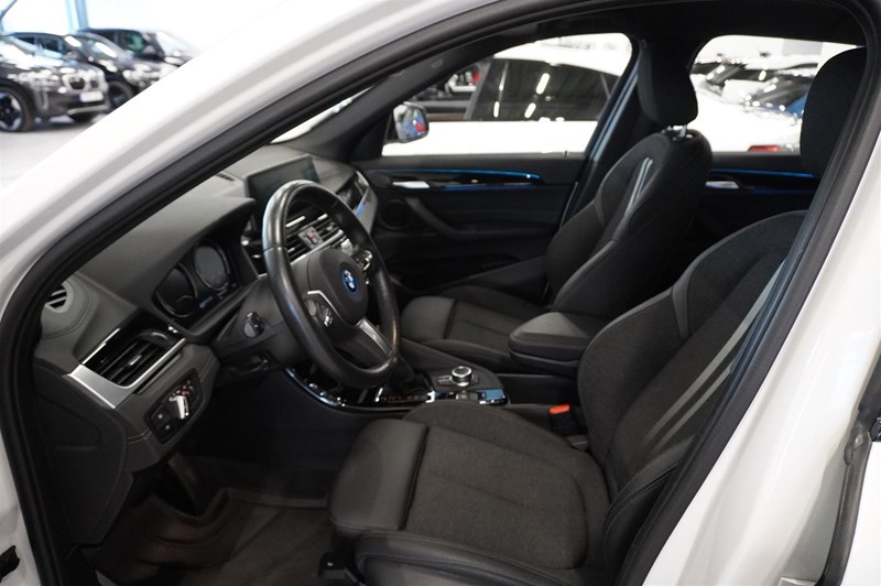 xDrive25e M-Sport Navi Head-Up Backkamera Rattvärme Leasebar_8