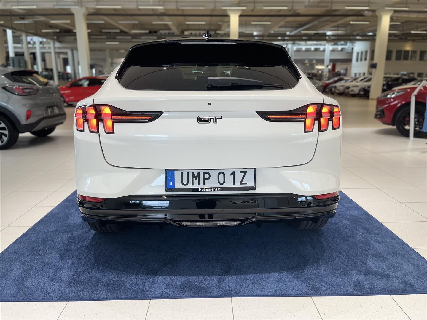 GT AWD Long Range 487hk Navi Pano 360°_4