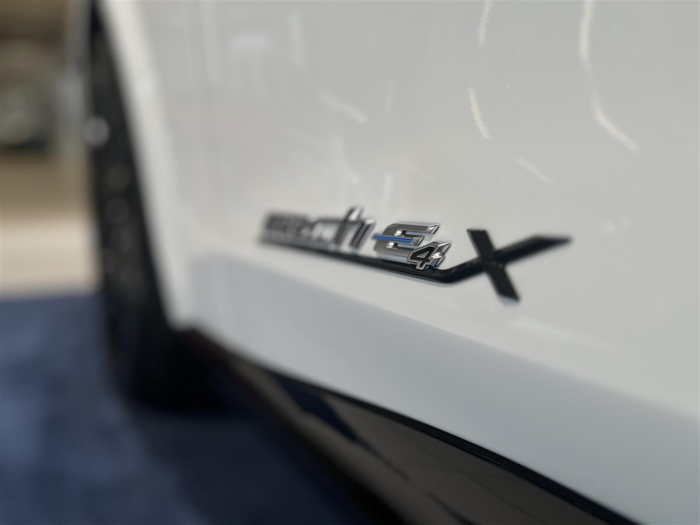 GT AWD Long Range 487hk Navi Pano 360°_8