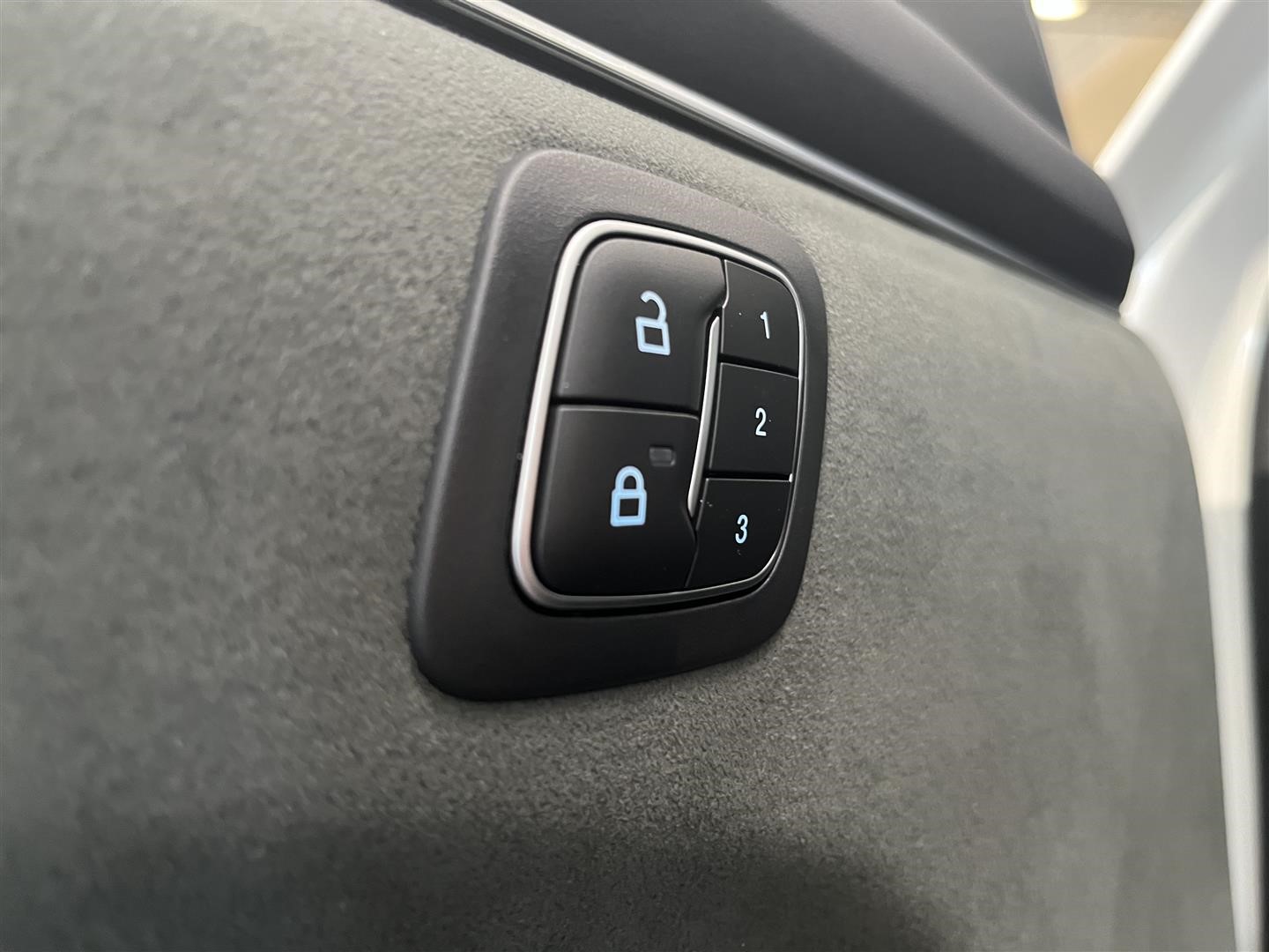 GT AWD Long Range 487hk Navi Pano 360°_15