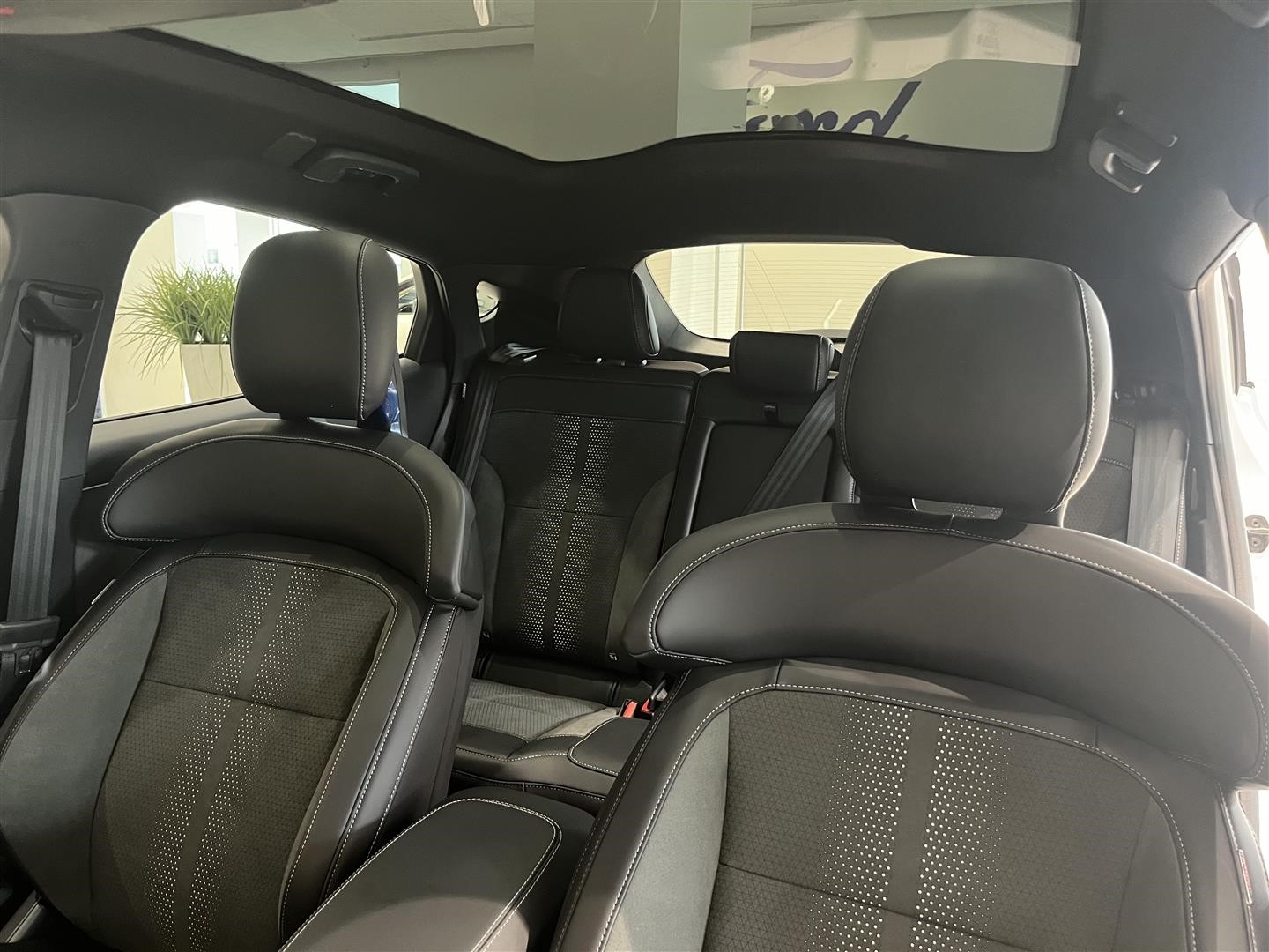 GT AWD Long Range 487hk Navi Pano 360°_17
