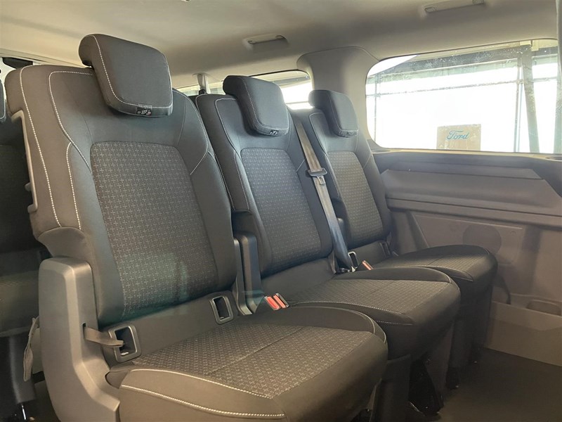 Kombi Minibuss Trend 320l LWB 2.0l 170hk 8AT FWD Diesel_6