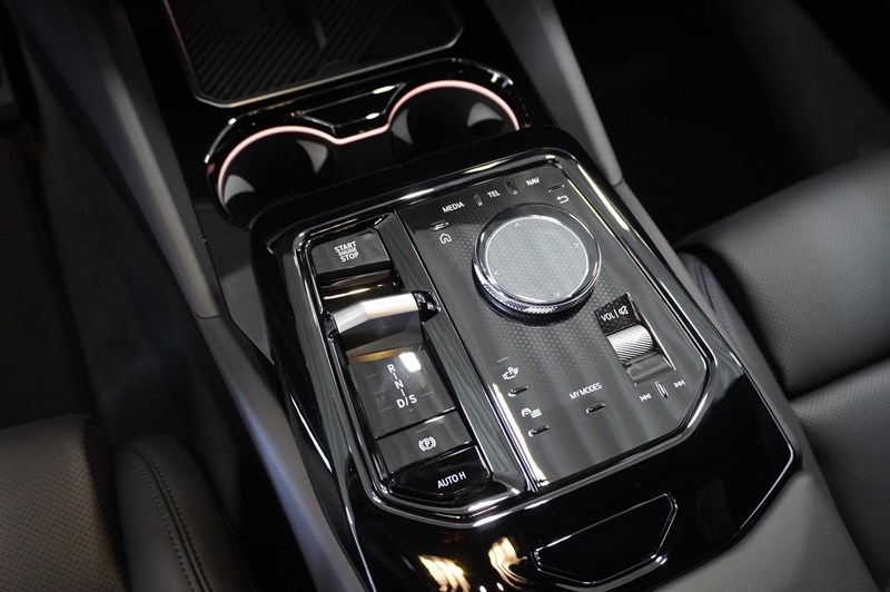 Touring M Sport Active Fartpilot Kamera Drag_14