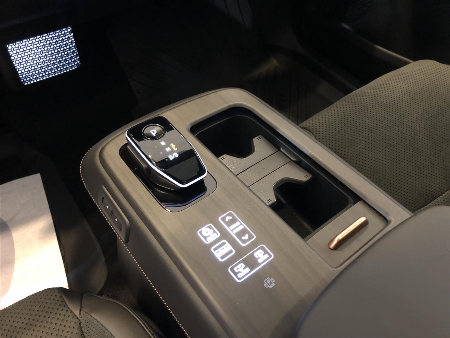 87 kWh Evolve 2WD 22 kW_14