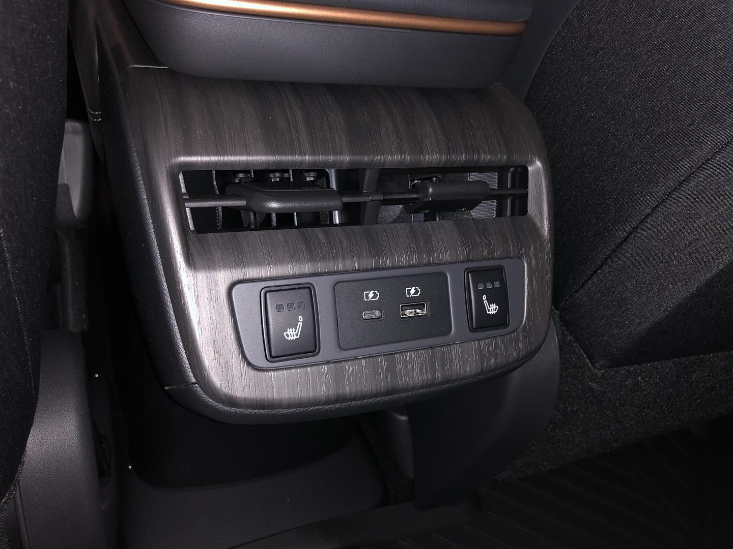87 kWh Evolve 2WD 22 kW_21