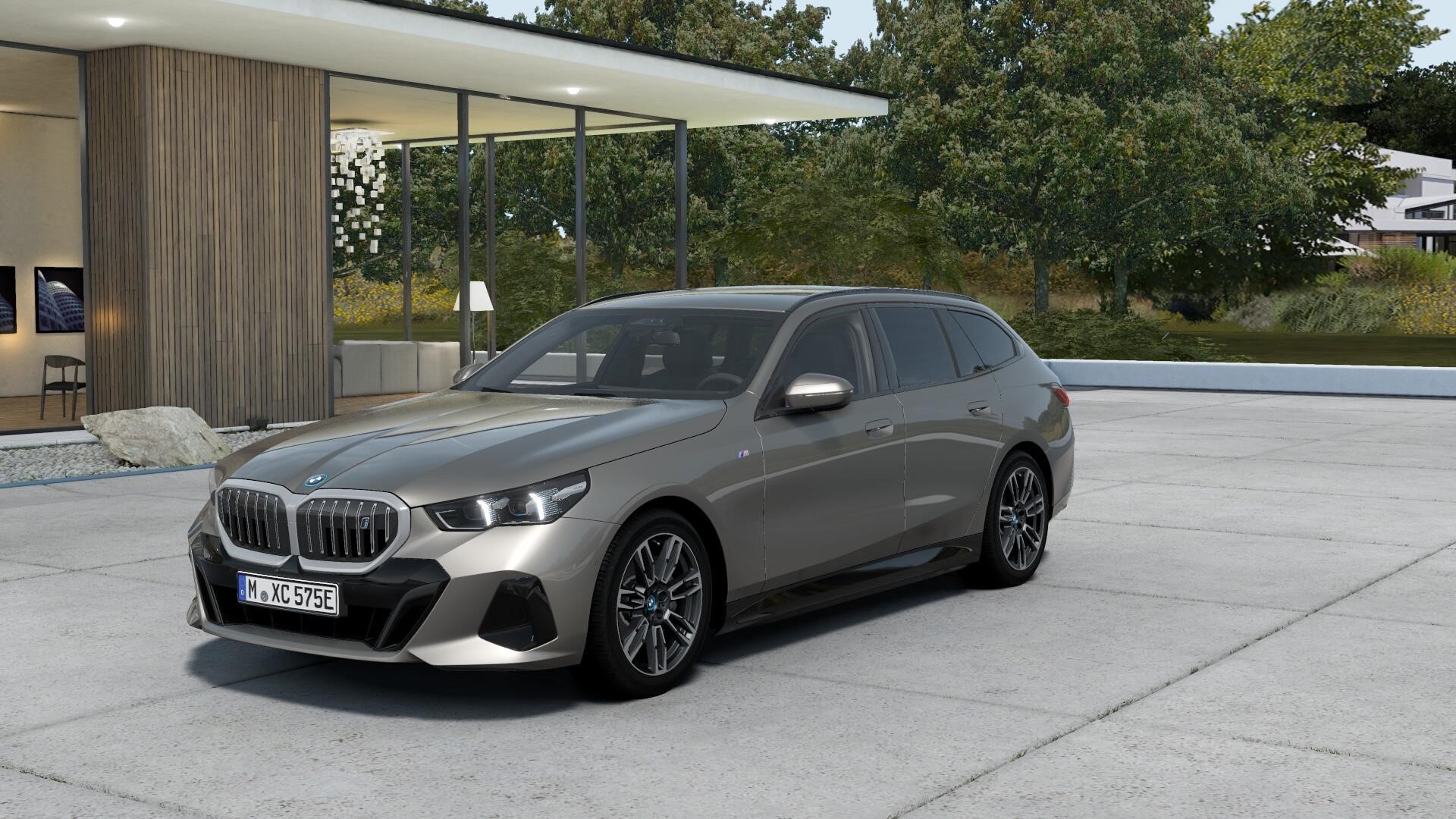 Touring M Sport Active Launch Ed Drag