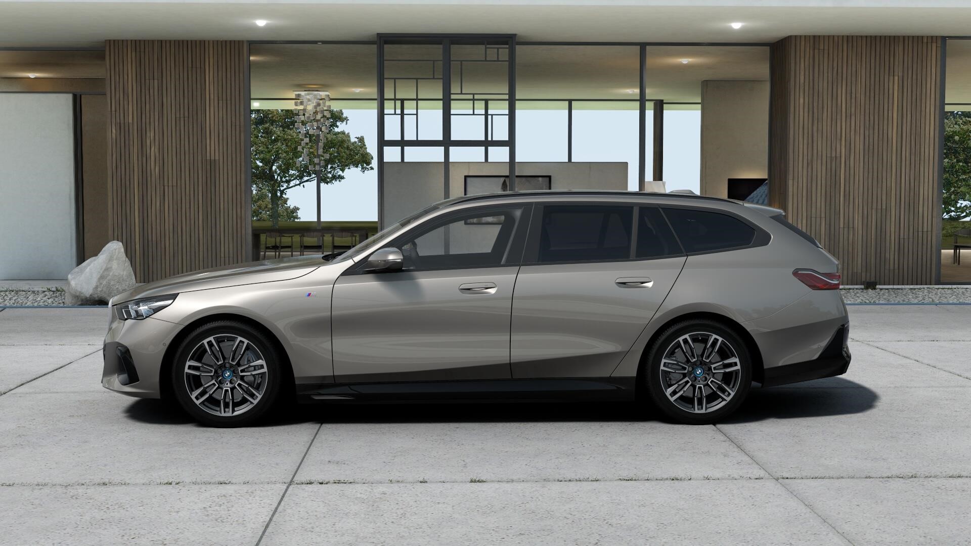 Touring M Sport Active Launch Ed Drag_3