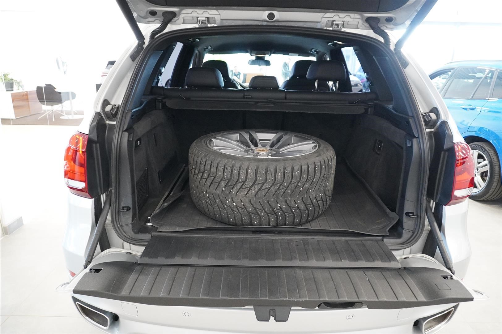 xDrive30d M-Sport H&K Komfortstolar Drag D-Värmare_12