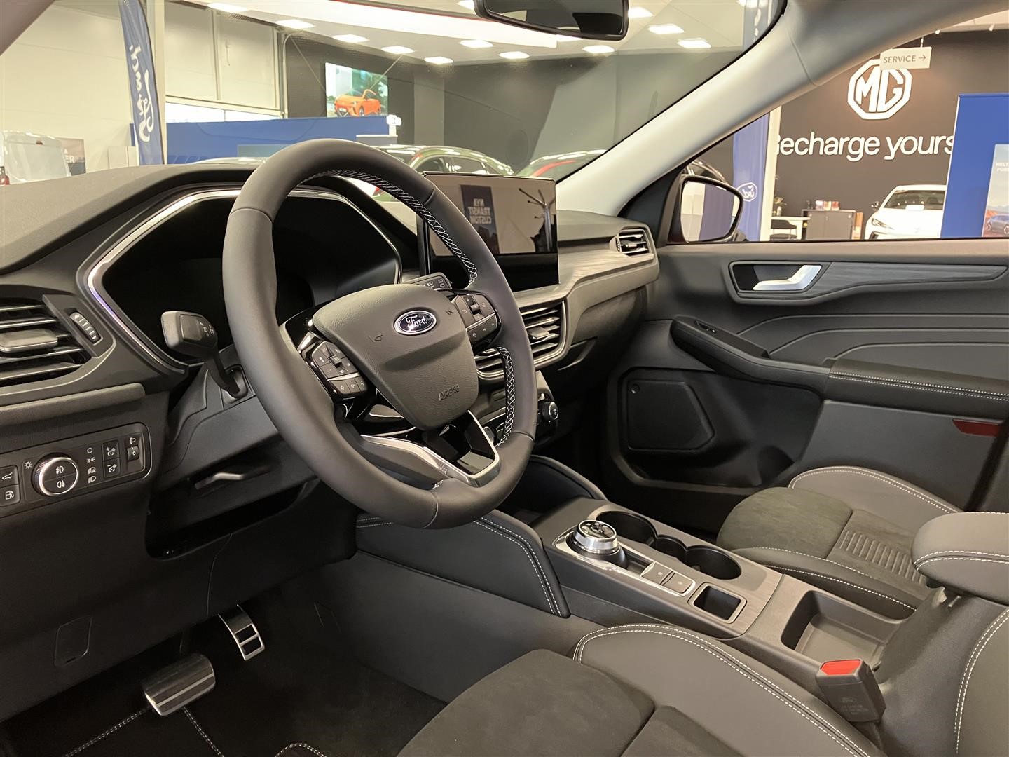 Active X 2.5 Plug-In Hybrid FWD 243hk Business Edition_1