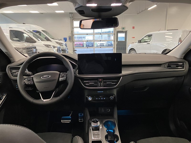 Active X 2.5 Plug-In Hybrid FWD 243hk Business Edition_6