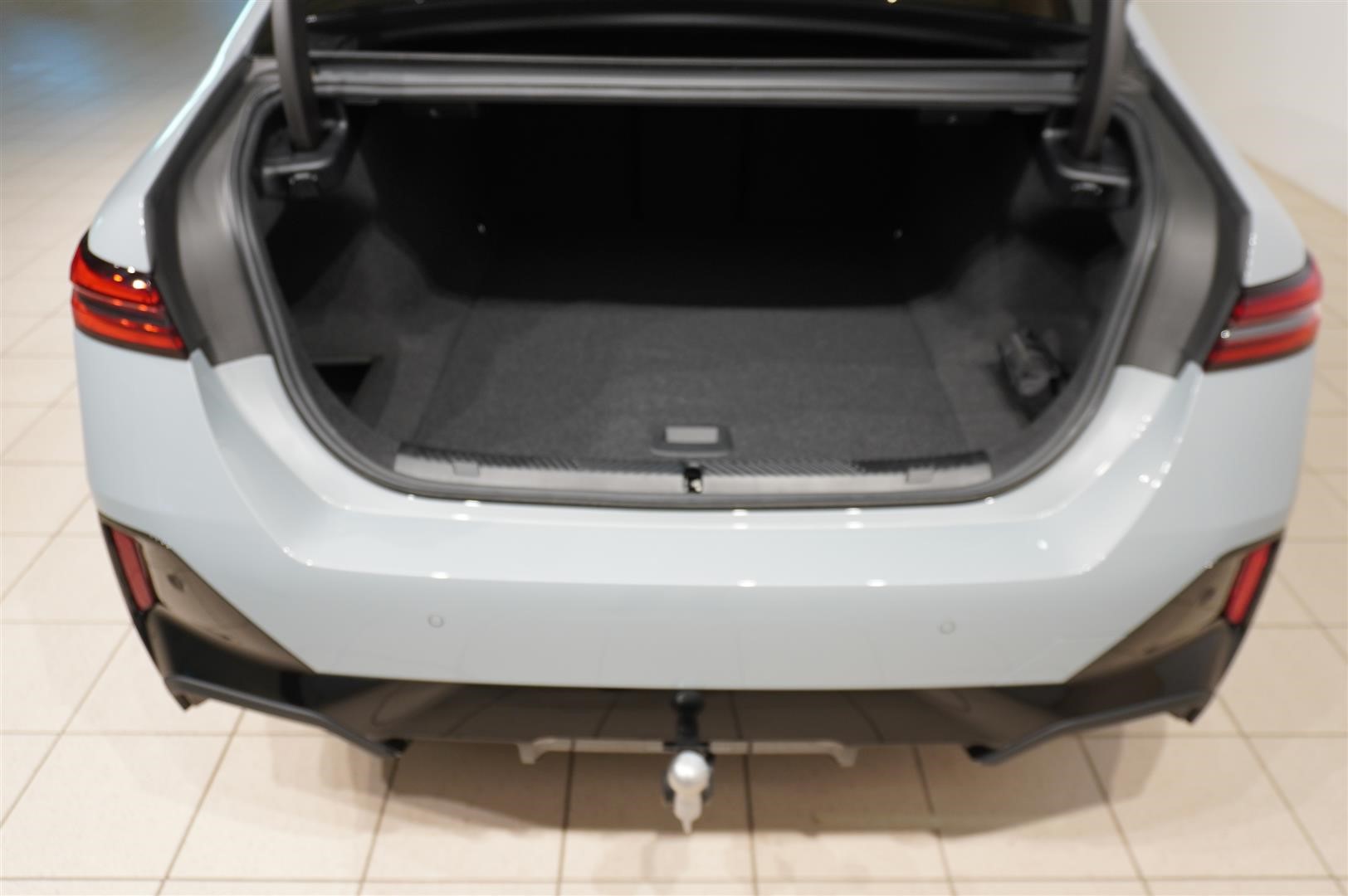 M Sport Pro Innovation Travel Comfort H K DAP Drag_10