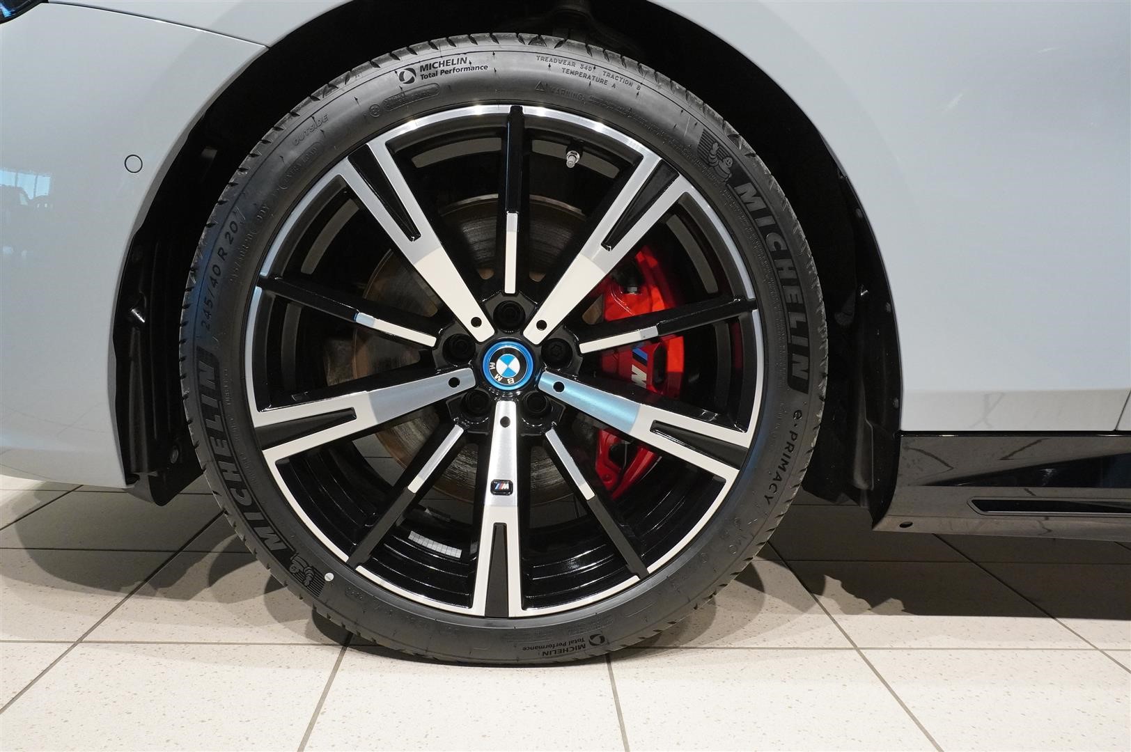 M Sport Pro Innovation Travel Comfort H K DAP Drag_11