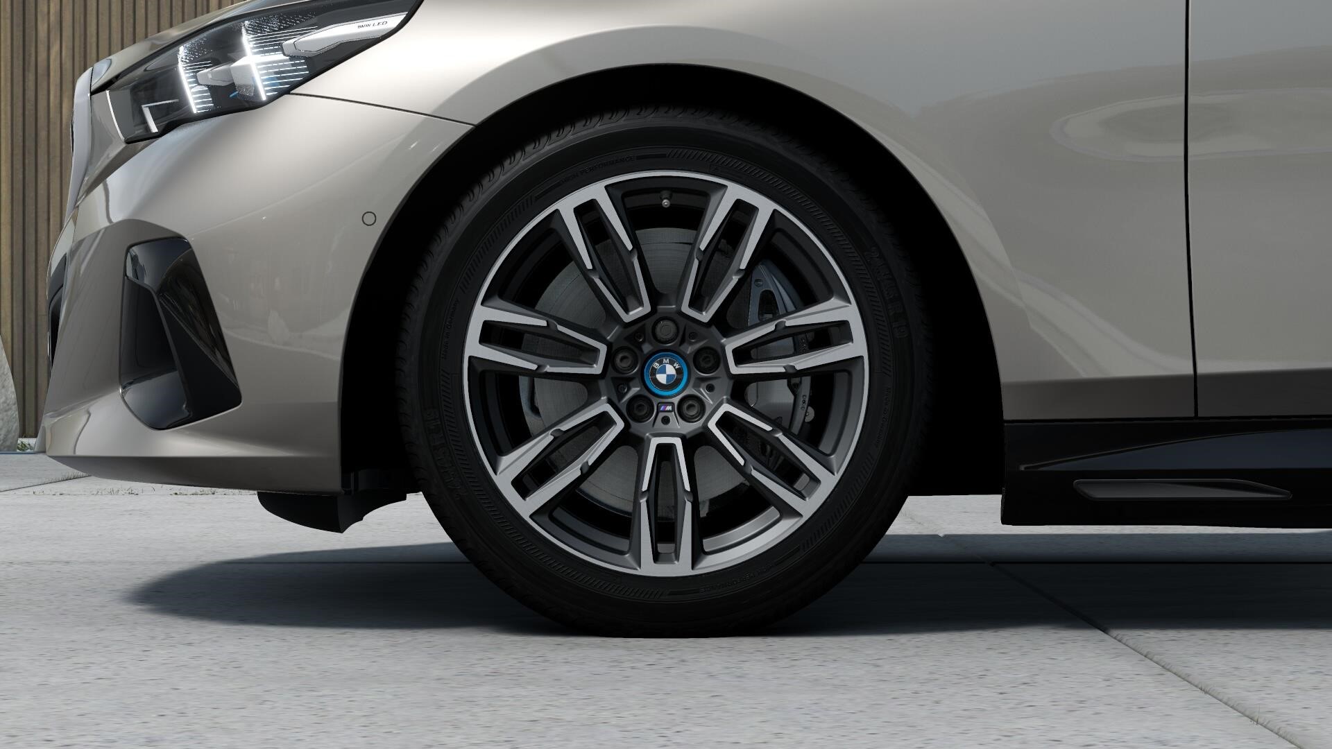 Touring M Sport Business Launch Edition Drag DA+_6