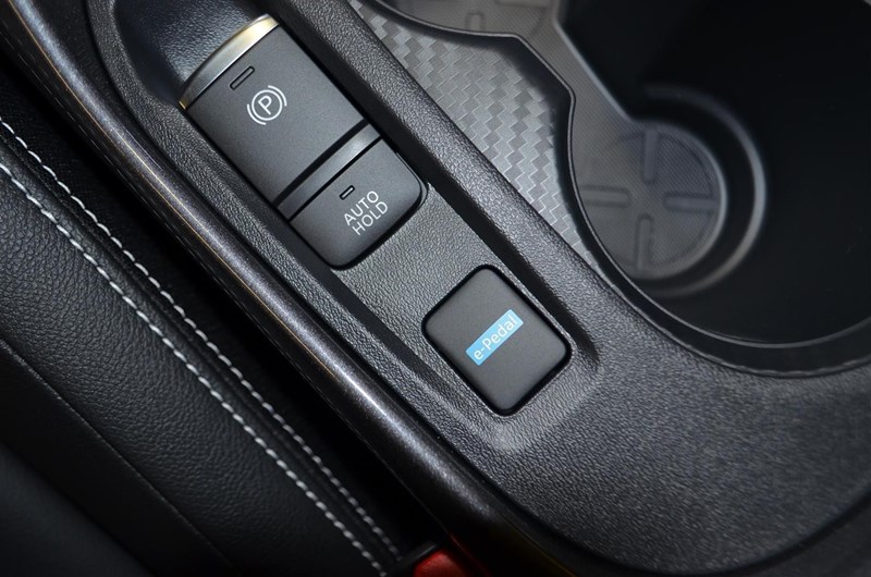 Nissan Juke Hybrid DIG-T 143 hk Tekna Navi My23.5_16