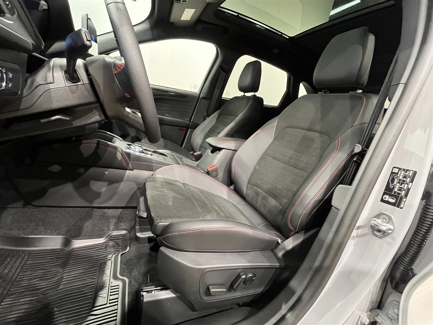 ST-Line X Graphite Tech 2.5 Plug-In Hybrid FWD 225hk Business Edition -Kampanj_4