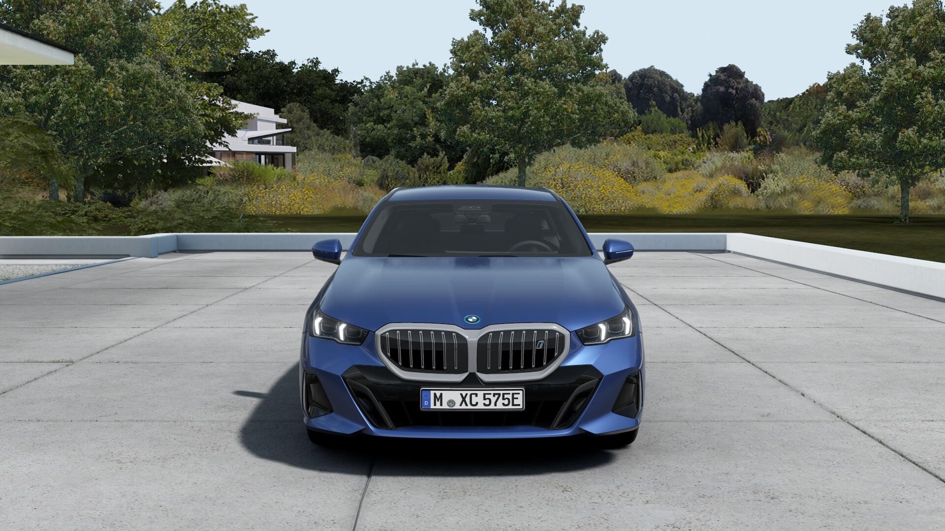 Touring M Sport Active Launch Edition Drag Rattvärme_2