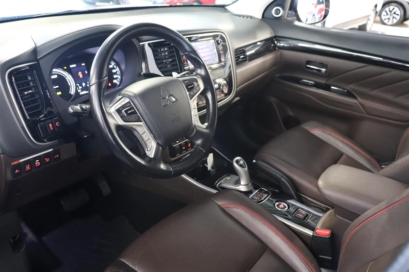 Mitsubishi Outlander 2.0 Plug-In Hybrid Business Nav Safety 4WD_5