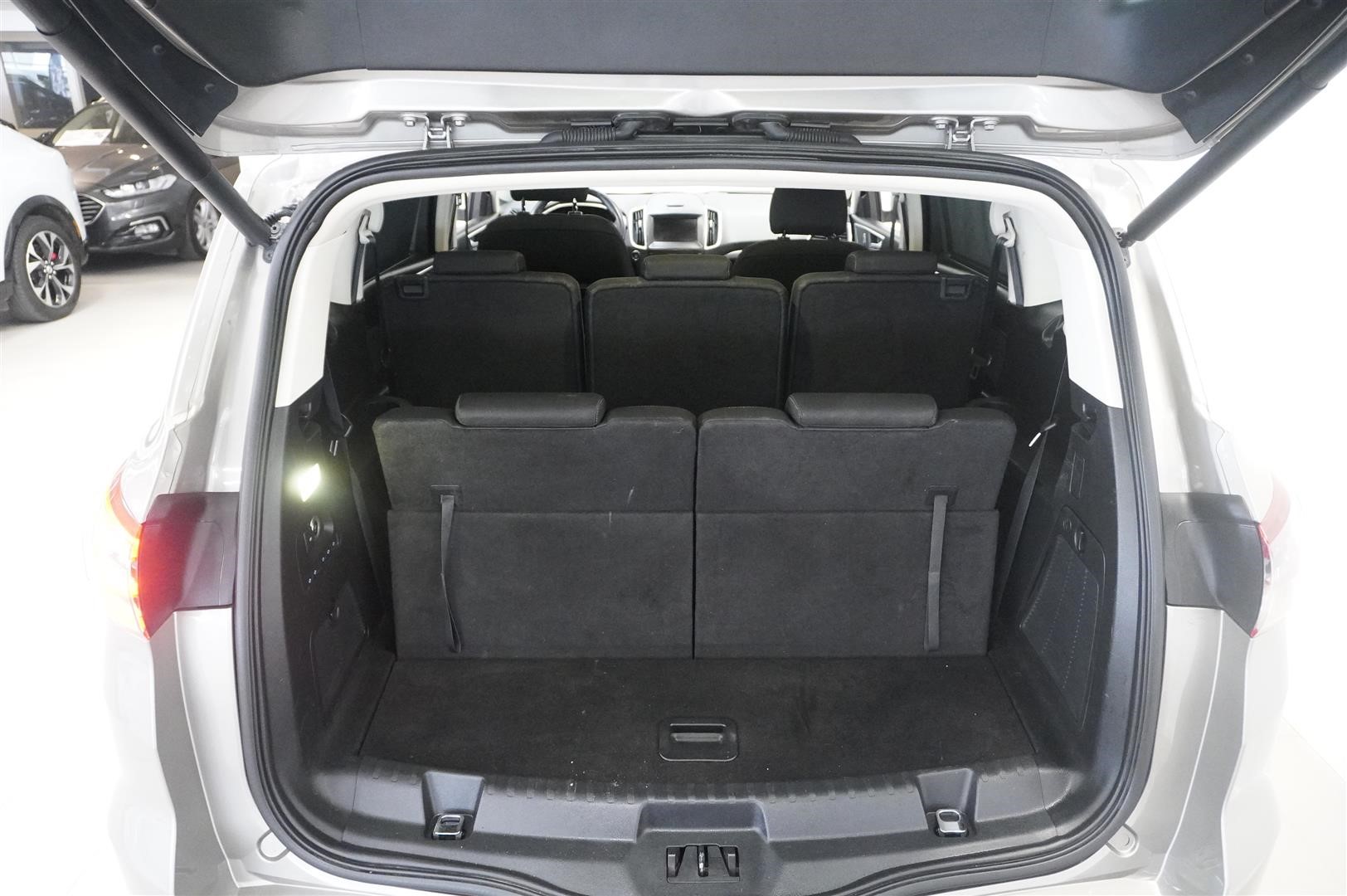 2.0 TDCi Drag Värmare 180 hk Aut 7-Sits_4