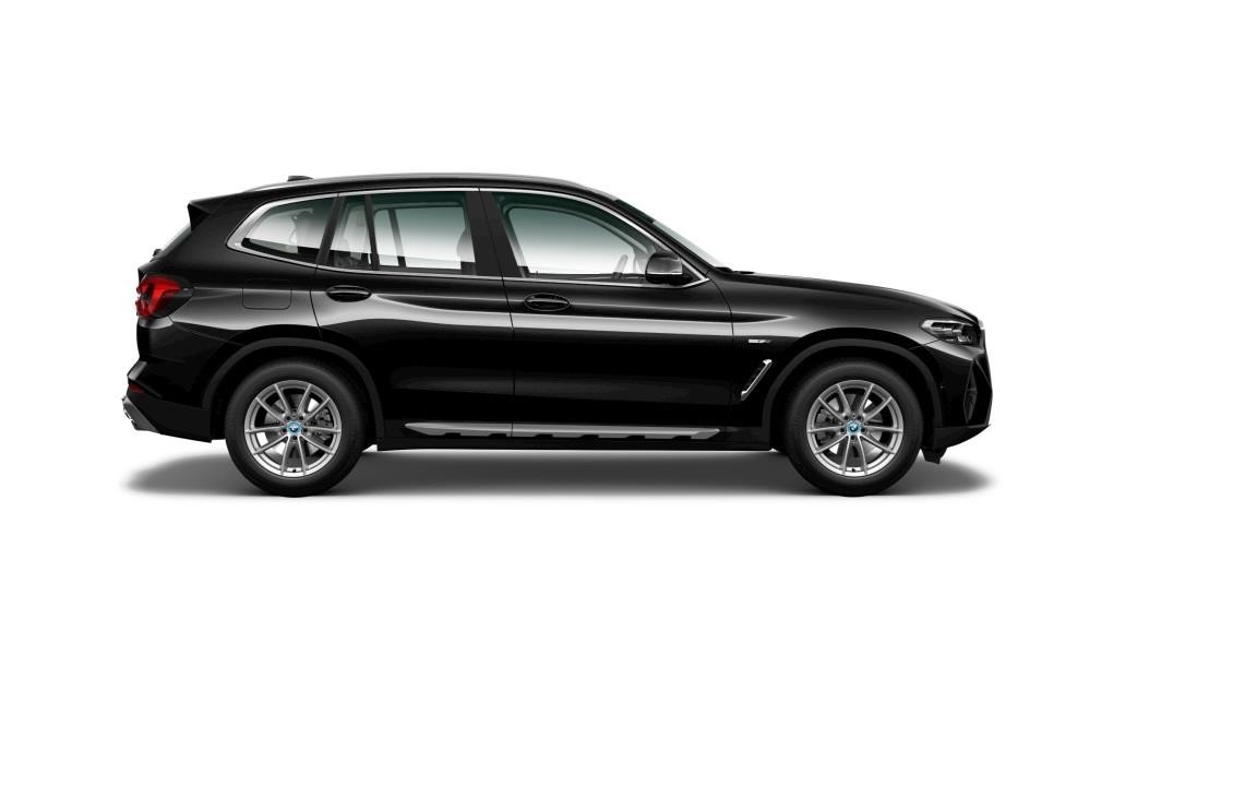 xDrive30e Cockpit Navi HiFi Kamera Rattvärme Drag_7