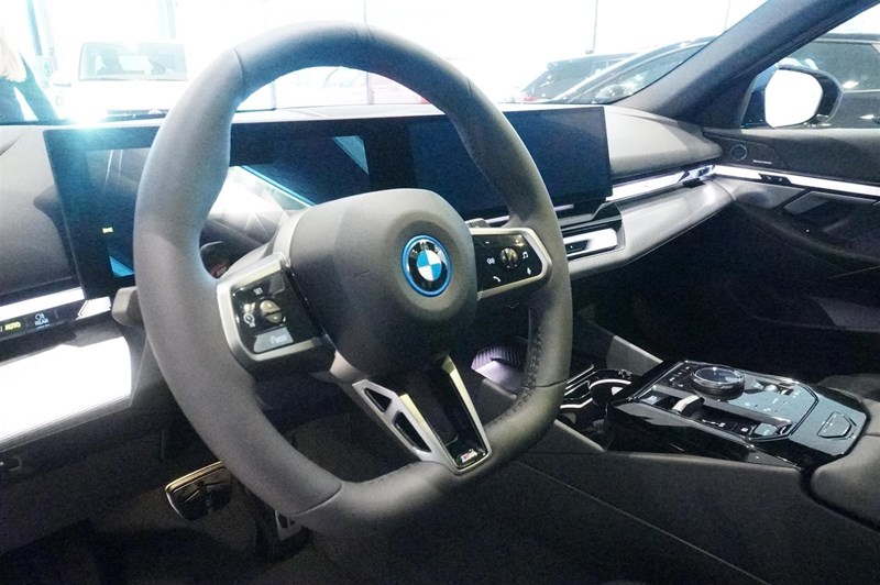 Touring M Sport Active Launch Ed Drag DA+ HiFi H K_1