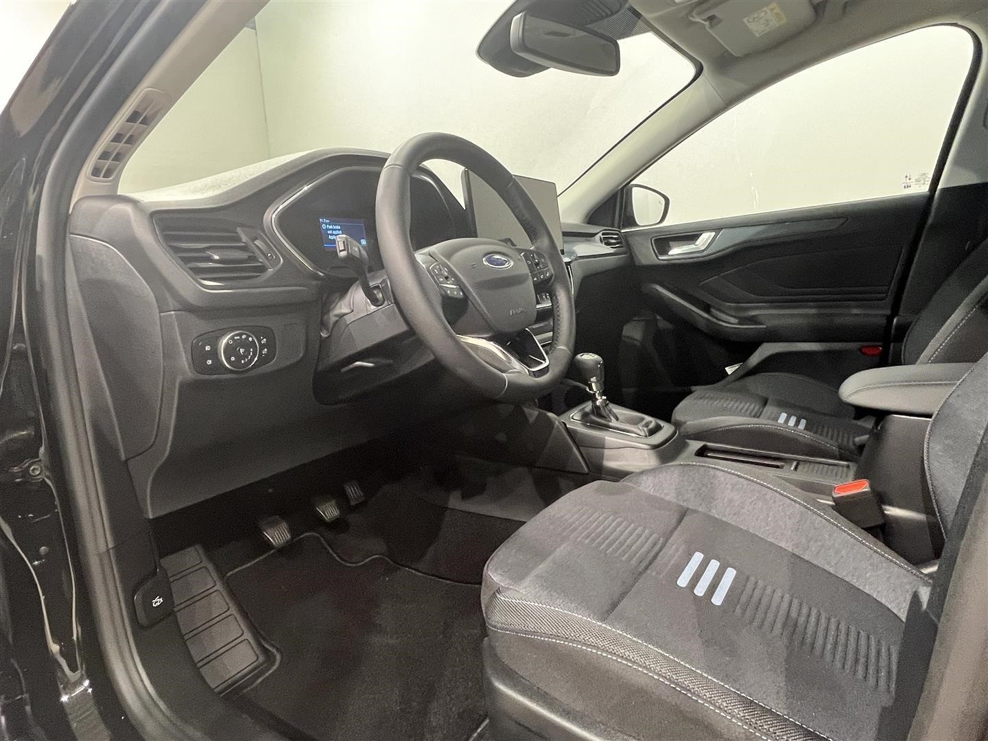 Ford Focus Active 1.0T EcoBoost MHEV 125hk E85 Edition 6MT_3