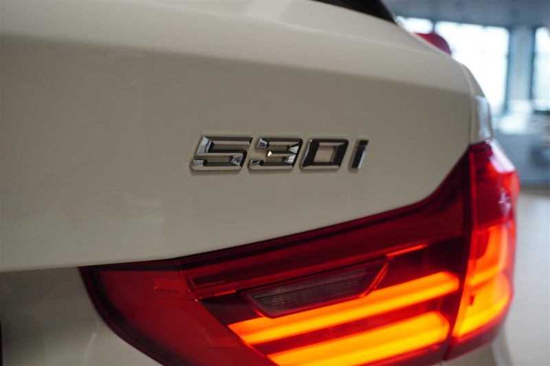 Touring M Sport Innovation Drag Pano H K HUD_6