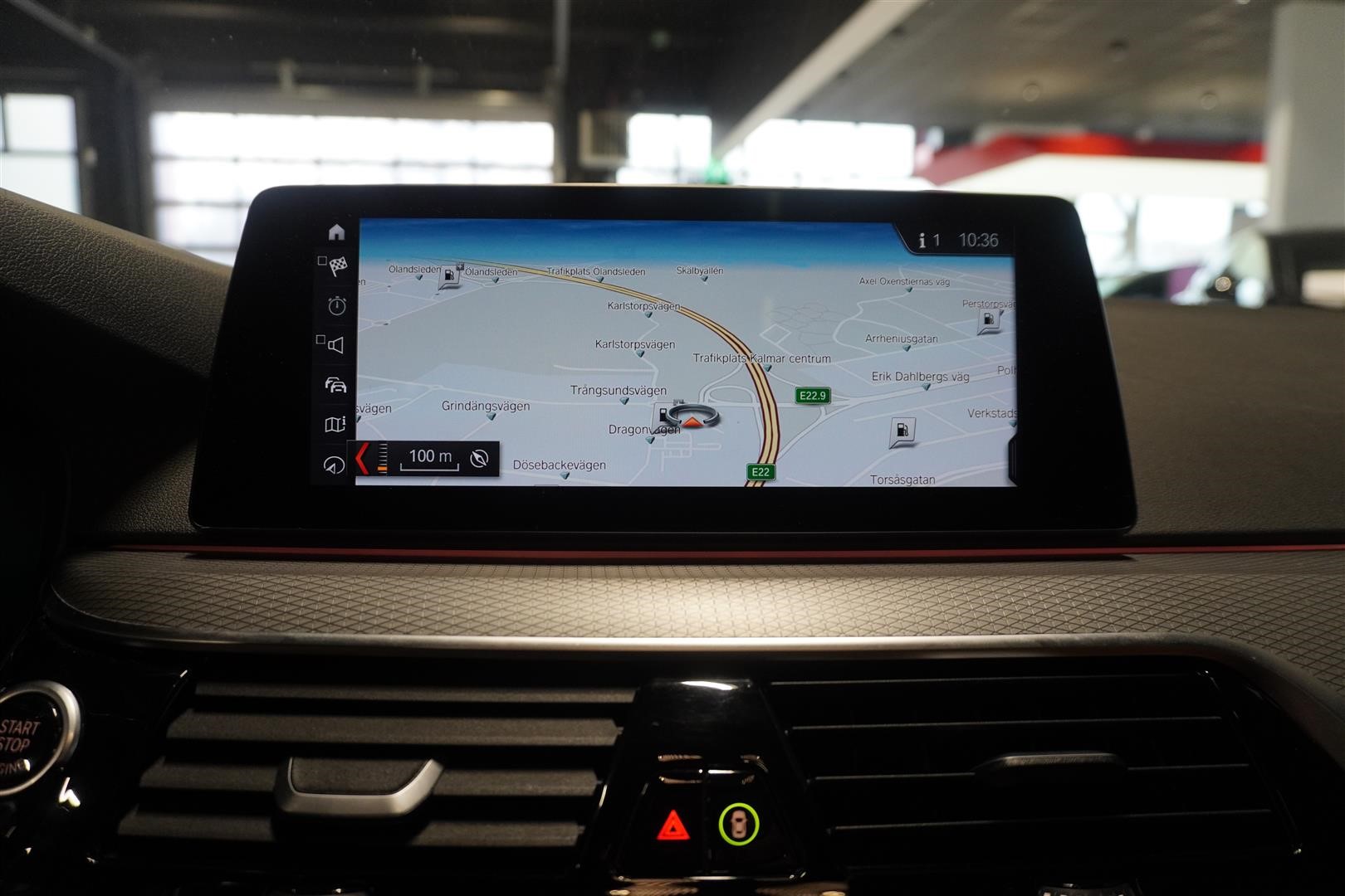 Touring M Sport Innovation Drag Pano H K HUD_10