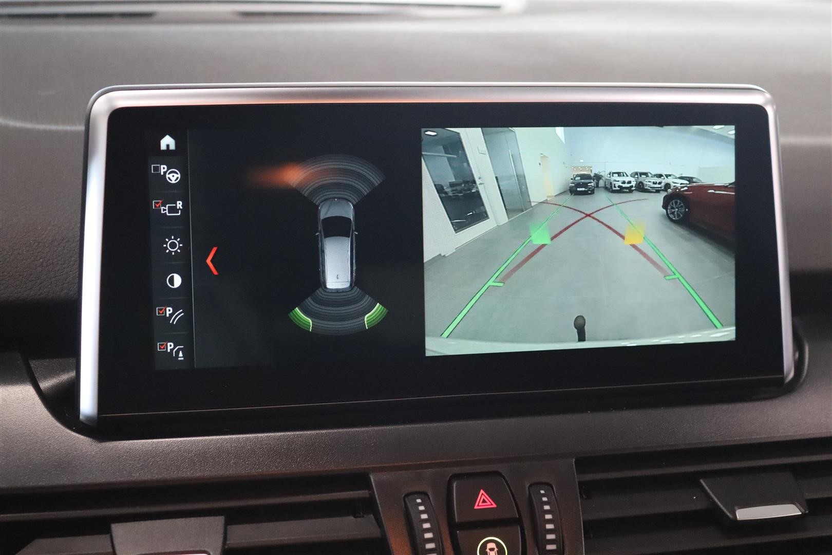 BMW 220d xDrive Gran Tourer HUD Drag Komfortöppning_17