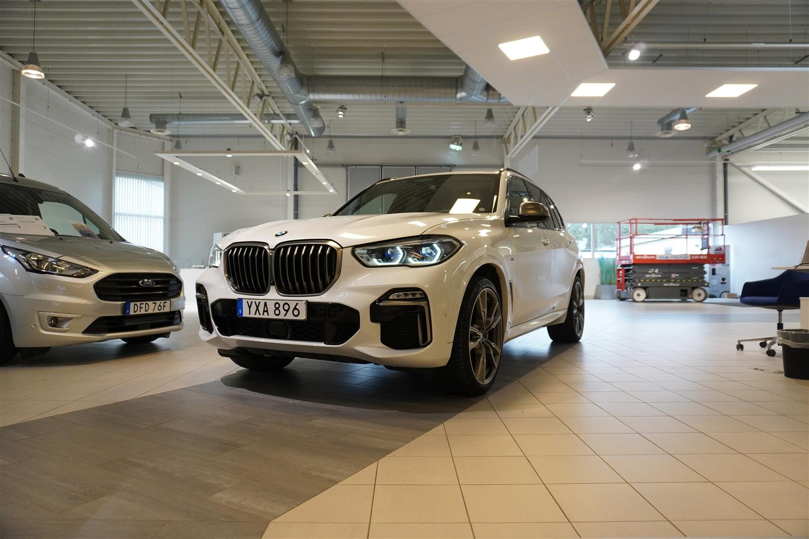 M50d Drag Laserlight Pa+ DAP H&K Glastak Sky Lounge Komfortstol Aktiv Styrning 2.99% Ränta