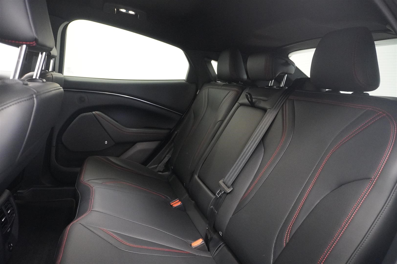 AWD Standard Range Teknikpaket_7