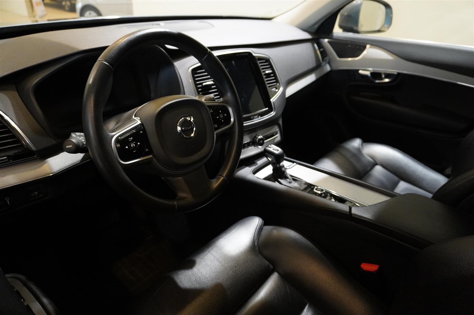 D4 AWD Geartronic Inscription 7-Sits Dragkrok Navigation_1