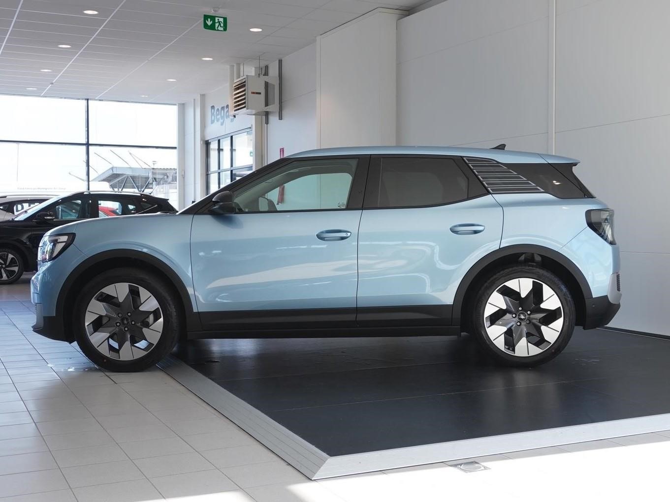 Premium AWD Long Range 340 hk_2