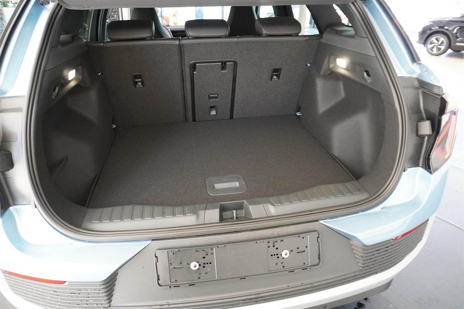 Premium AWD Long Range 340 hk_10